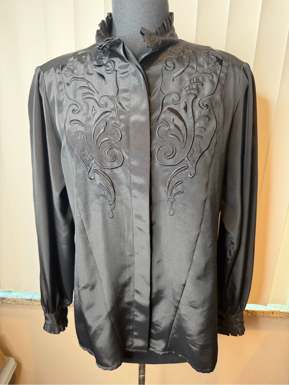 Vintage Mariani black silky button-up blouse, black-on-black Embroidery Size 10